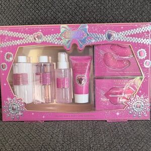 Badgley Mischka Pink deluxe Skin & Body Care essential set - NWT
